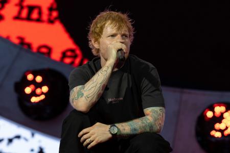 エド・シーランが、IWCシャフハウゼンの新作を纏って