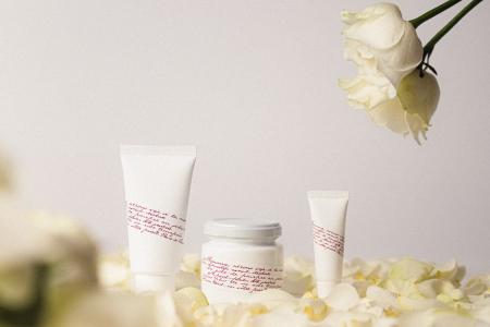 白いバラに想いを託して。OSAJI（オサジ）、母の日に