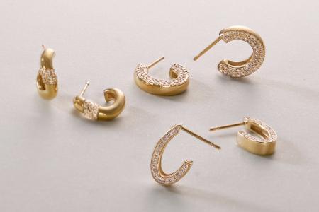 【COCOSHNIK】耳元から印象を描くピアスコレクション