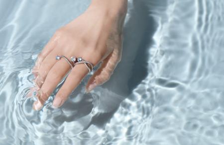 4月4日「4℃の日」を記念した限定ジュエリーが登場 4月4日「4℃の日」を記念した限定ジュエリーが登場