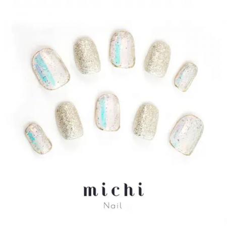 上品な輝きで気分を高めるネイル。「ツイード」「ガラ