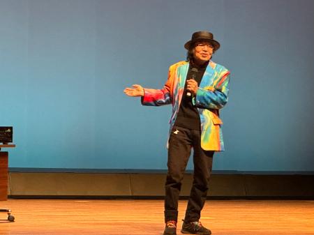 ビートルズコレクター岡本備の新刊『私の深読み それ ビートルズコレクター岡本備の新刊『私の深読み それ