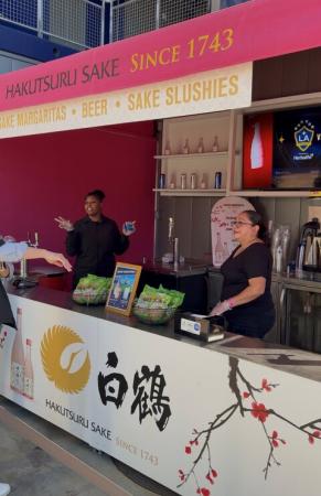 スタジアムで日本酒が人気？白鶴がLAの強豪と組む...
