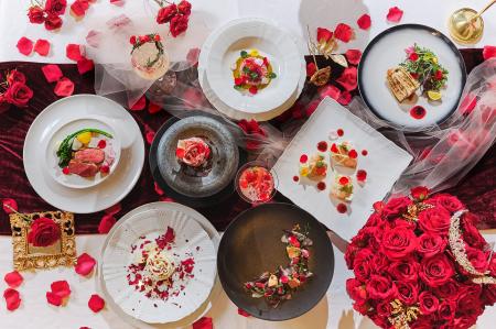 シーズナルコース「ROSA」薔薇に包まれる美食体験