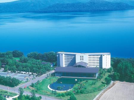 北海道屈斜路の雄大な自然に囲まれたリゾートホテル 