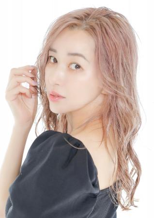 HUG&SHAKE Inc.が、モデルとしての活動に加え、美容・