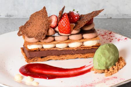 Minimalより、至福の苺ミルフィーユが春限定で登場。