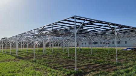 国内初※１、フィルム型ペロブスカイト太陽電池を用い