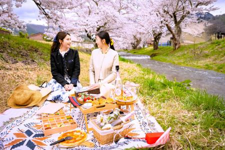 東北に春を告げる「しあわせの風ふくしま」。ふくしま