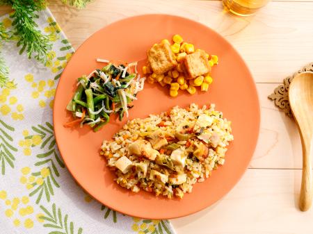 グリルチキンに高菜がアクセントの「ゴロゴロ具沢山高