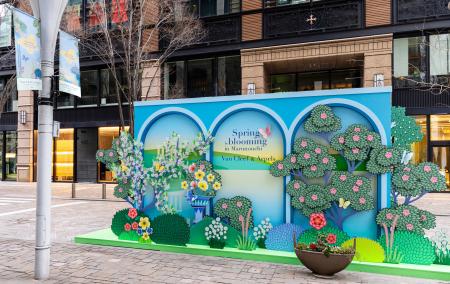 ヴァン クリーフ＆アーペル、東京・丸の内仲通りで春