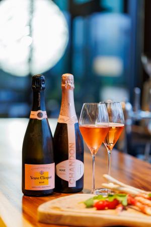 TIAD, AUTOGRAPH COLLECTION　春を愉しむ。館内桜の装