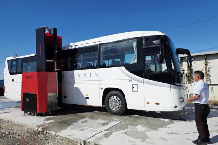 【全国初】観光バス業界に革新。沖縄のラグジュアリー