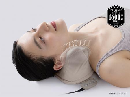 首のコリ・疲れ※1にストレッチしながらマッサージする