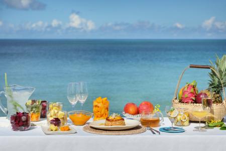 【星のや沖縄】海を臨む特等席で、旬のマンゴーを味わ 【星のや沖縄】海を臨む特等席で、旬のマンゴーを味わ