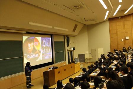 高知大学医学部が小学生を対象とした医学部見学utf-8