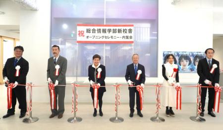 新たな学びの場、最先端の教育環境を備えた新校utf-8