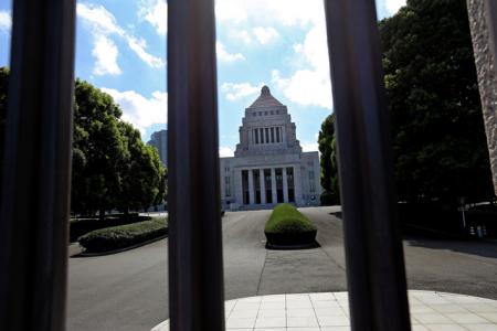 物価高対策に数十兆円。家計支援の「3本柱」と財政...