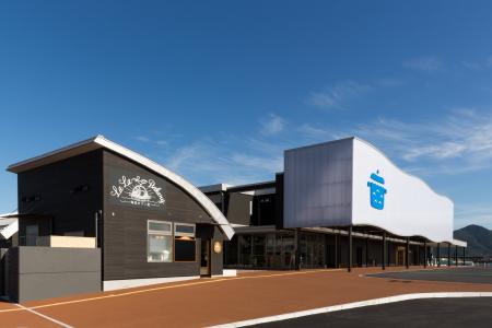 道の駅大賞で西日本第1位「道の駅センザキッチン」新 道の駅大賞で西日本第1位「道の駅センザキッチン」新