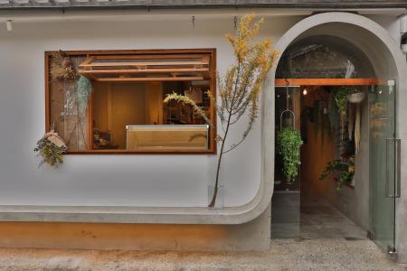 「花×カフェ×フレンチトースト」花とともに味わう“ふ