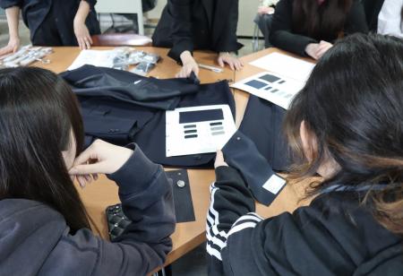 「制服は卒業したら着れない」という常識を変える　生