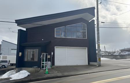 越後鐡工所、本社・工場を長岡IC至近へ拡張移転。床面 越後鐡工所、本社・工場を長岡IC至近へ拡張移転。床面