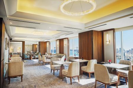 東京湾を望む「クラブインターコンチネンタルラウンジ