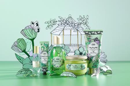 風に揺れる青葉が薫る秘密のガーデンへ。人気の「グリ