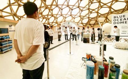 子どもの感想文が、クジラのキーホルダーを生んだ。ペ