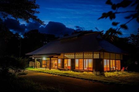 天然温泉×古民家ステイが誕生！　ガイアリゾート「Kom