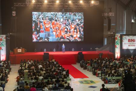 紹介（リファーラル）のみで年間1,200億円超のビジネ