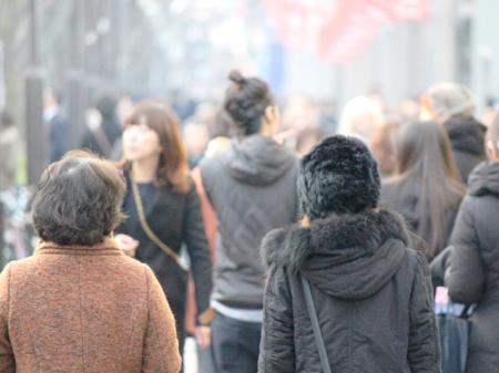 1ドル160円台の衝撃。輸出企業の「潤い」と家計の...