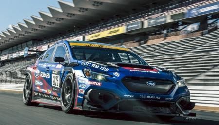 高性能カーボンミラーブランドのCraft Square、レース