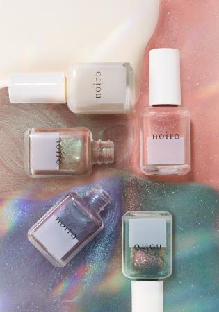 「AI時空」をテーマにした、透け感ときらめきが重なり