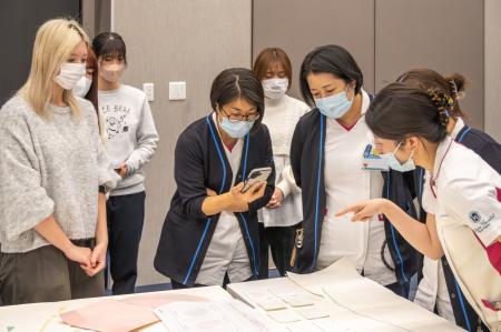 産科病棟に“つながる線” で、母親や家族の心に寄り添