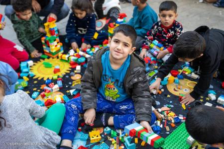 レバノン人道状況の急速で大幅な悪化　37万人の子ども