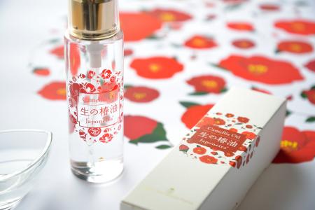 【ホテル椿山荘東京】「生の椿油」の保湿力を体感する