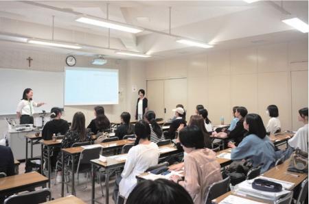 ソニー銀行と白百合女子大学との産学連携金融教育プロ