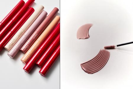 自在にスタイリング、こなれ感を仕立てるアイブロウマ