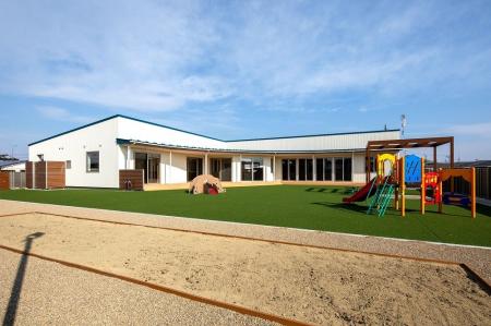 東北製造所にYKK AP初の企業内保育施設「あおいとり保