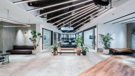 人的投資の強化を目的に新卒初任給を月額35万円へ引上