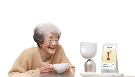 AIコンパニオンロボット「ElliQ」体験イベント開催の