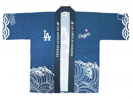 日本の波 法被（はっぴ）が、スタジアムをさらに熱く