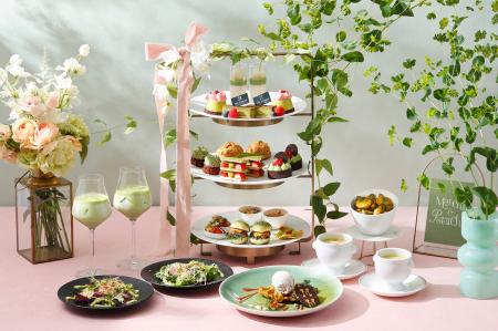 新緑が美しく輝く表参道で、抹茶とピスタチオのグリー