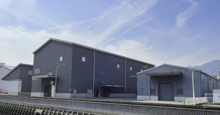 なぜ紙パック工場は他社製品を引き受けるのか。白...