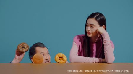 吉田鋼太郎さんがパンになりきってアテレコ！？八木莉