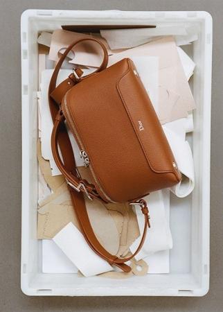 【Dior】新作「ディオール アーチー」バッグが登場