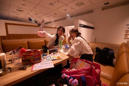 ポケベルやガラケー、デジカメやプリ帳など平成の懐か