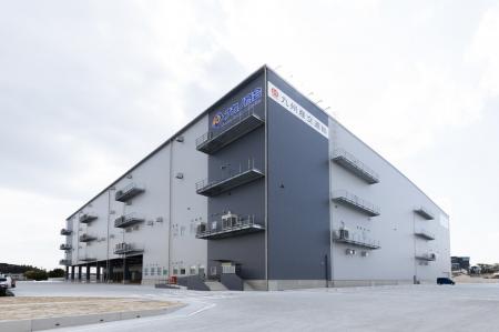 九州産交運輸、鳥栖定温流通センターが稼働開始 九州産交運輸、鳥栖定温流通センターが稼働開始