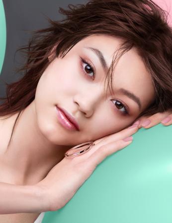 色彩設計ですっぴんリップさらに格上げ。色補正とケア